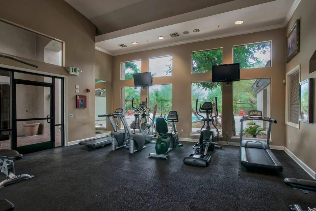 Apartment Modern 3-br In North Scottsdale
