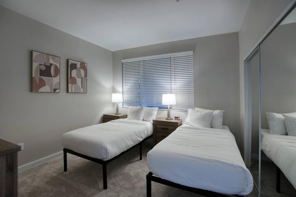 Apartment Modern 3-br In North Scottsdale